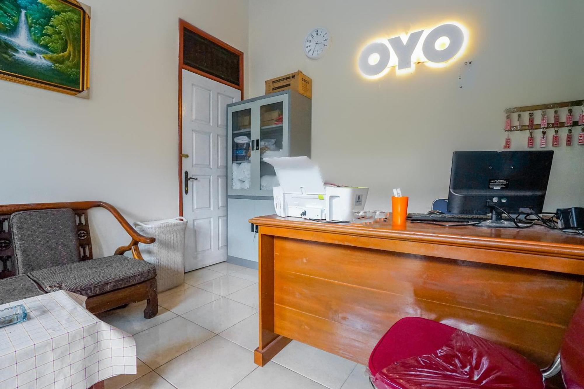 Oyo 2177 Trikora Indah Residence Palembang Exterior foto
