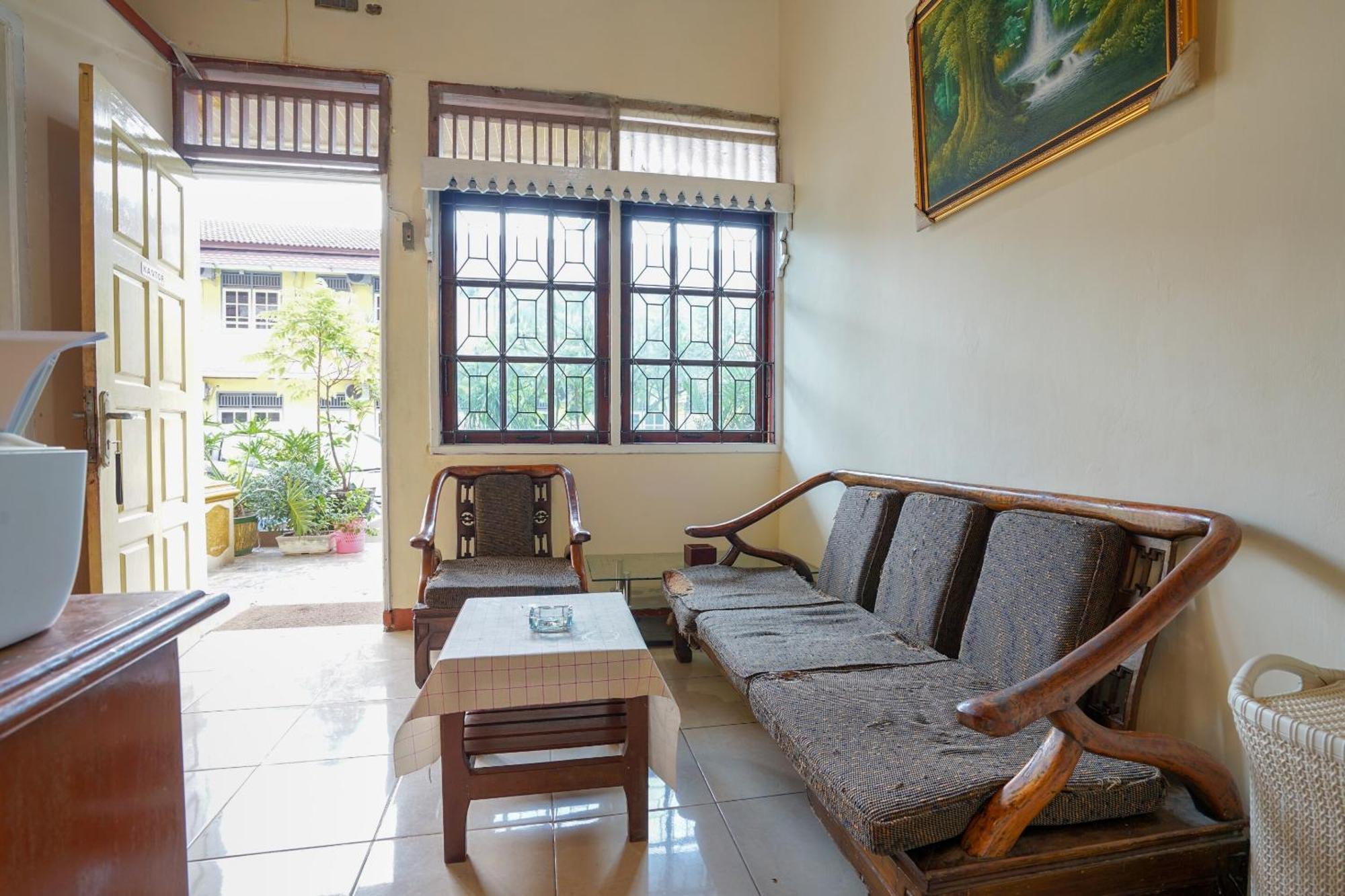 Oyo 2177 Trikora Indah Residence Palembang Exterior foto